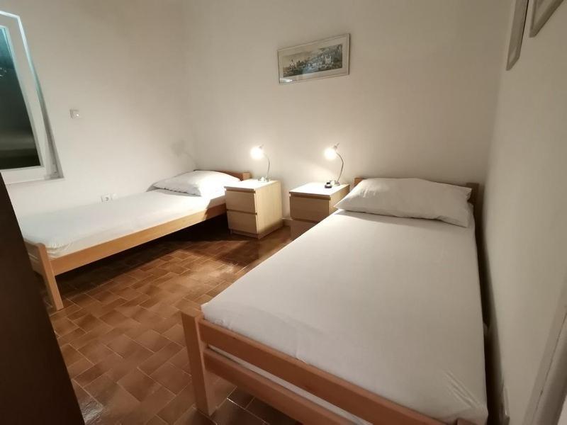 Apartments Demori Примоштен Екстер'єр фото